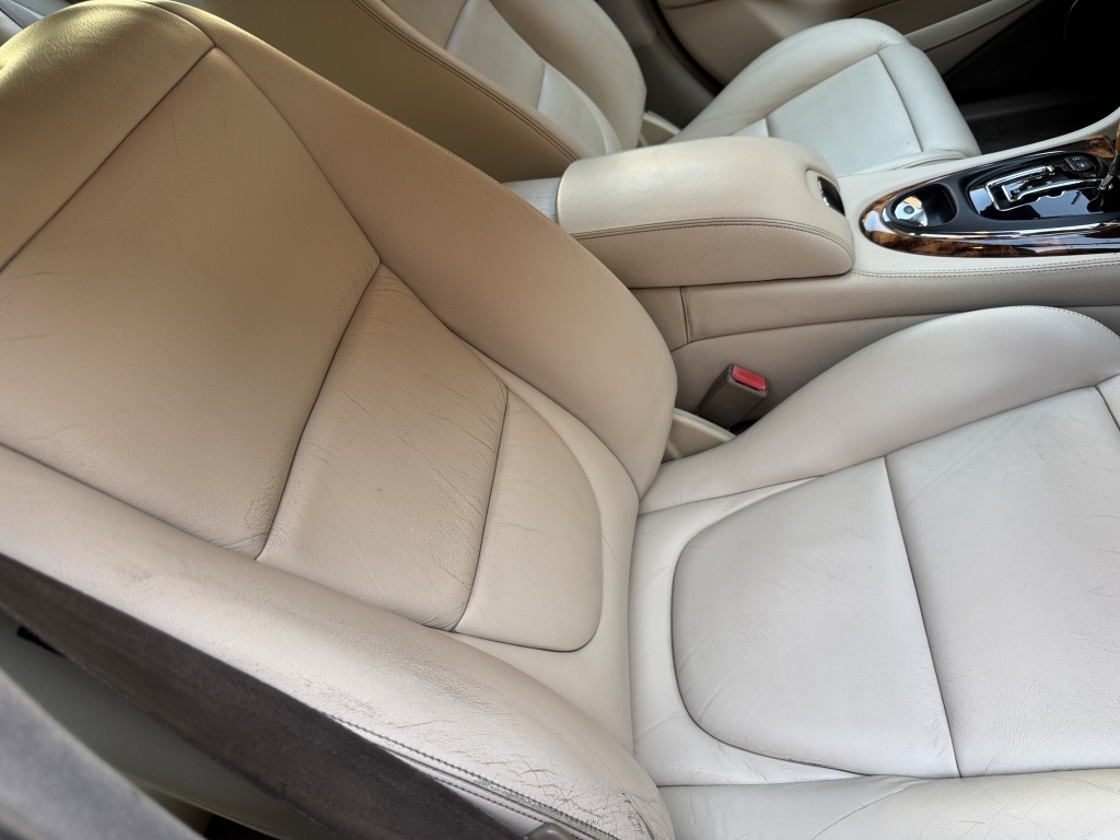 Jaguar XJ V6 Used Gold #9