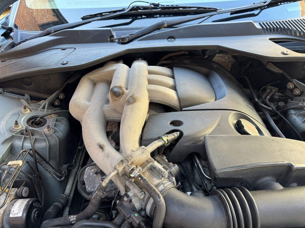 Jaguar XJ V6 Used Gold #16