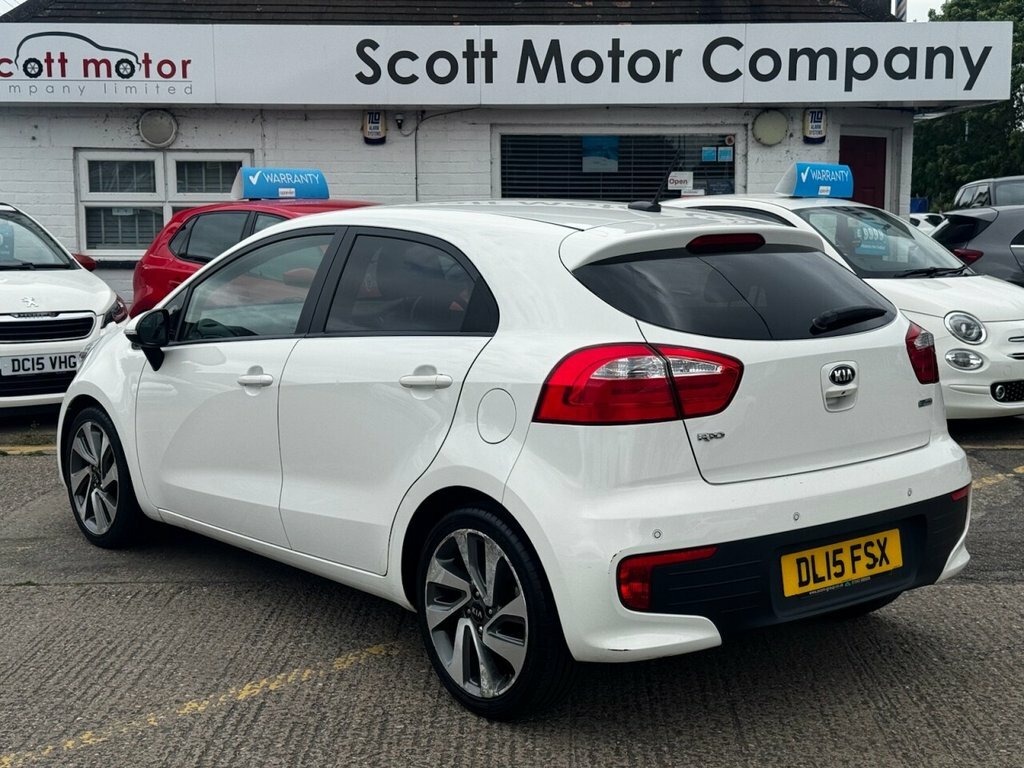 Kia RIO 1.4L 3 White #2
