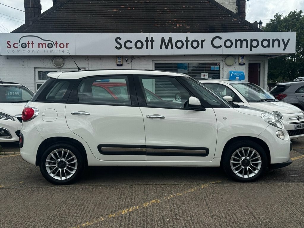 Fiat 500L 1.3L Lounge White #6
