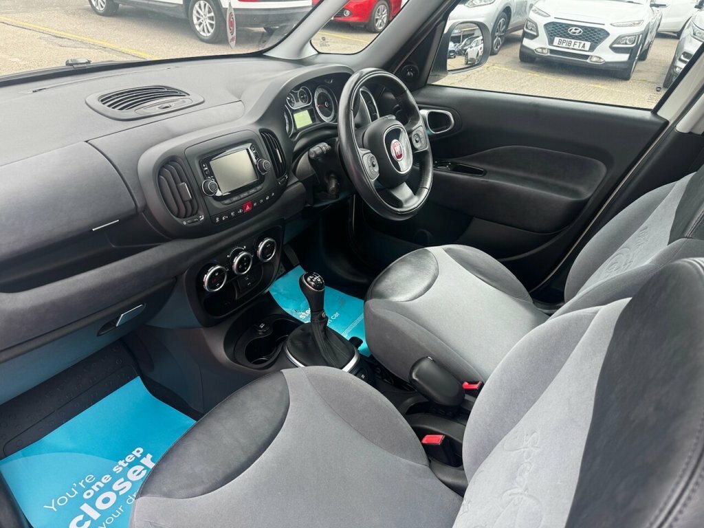 Fiat 500L 1.3L Lounge White #3