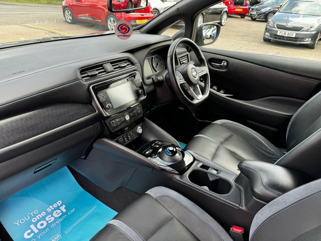 Nissan Leaf Hatchback Grey #3