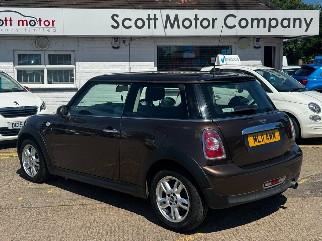 Mini Hatch 1.6L One ML11AWW Brown #2