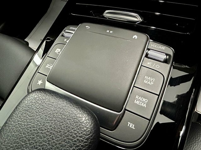 Mercedes-Benz A Class A 200 Amg Line Executive Silver #15