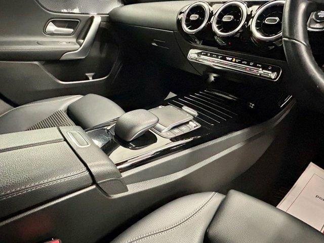 Mercedes-Benz A Class A 200 Amg Line Executive Silver #14