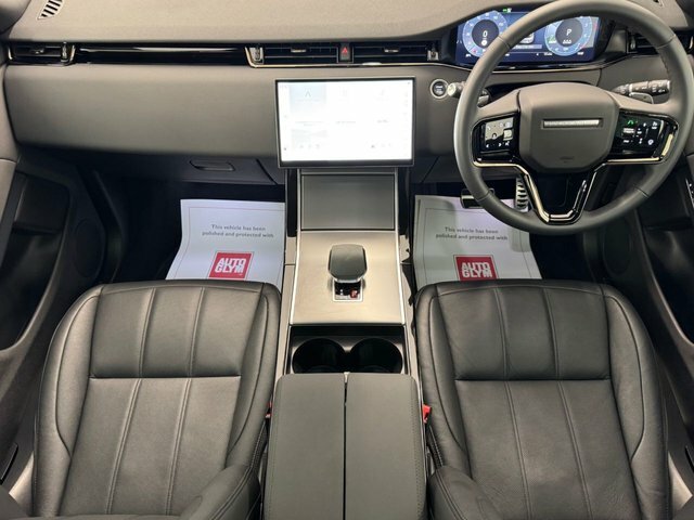 Land Rover Range Rover Evoque 1.5 P300e 11.9Kwh Dynamic Black #2