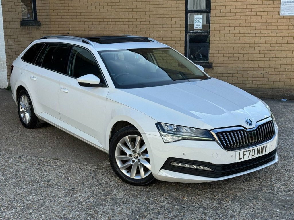 Skoda Superb 2L Se White #3