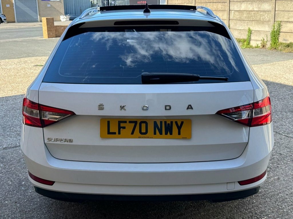 Skoda Superb 2L Se White #6