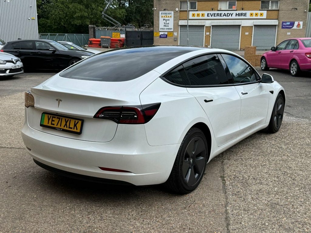 Tesla Model 3 Saloon YE71XLK White #3