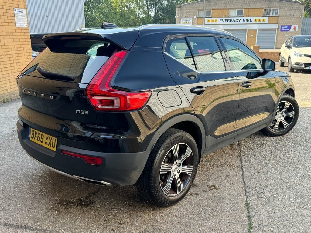 Volvo XC40 2L Inscription Black #4