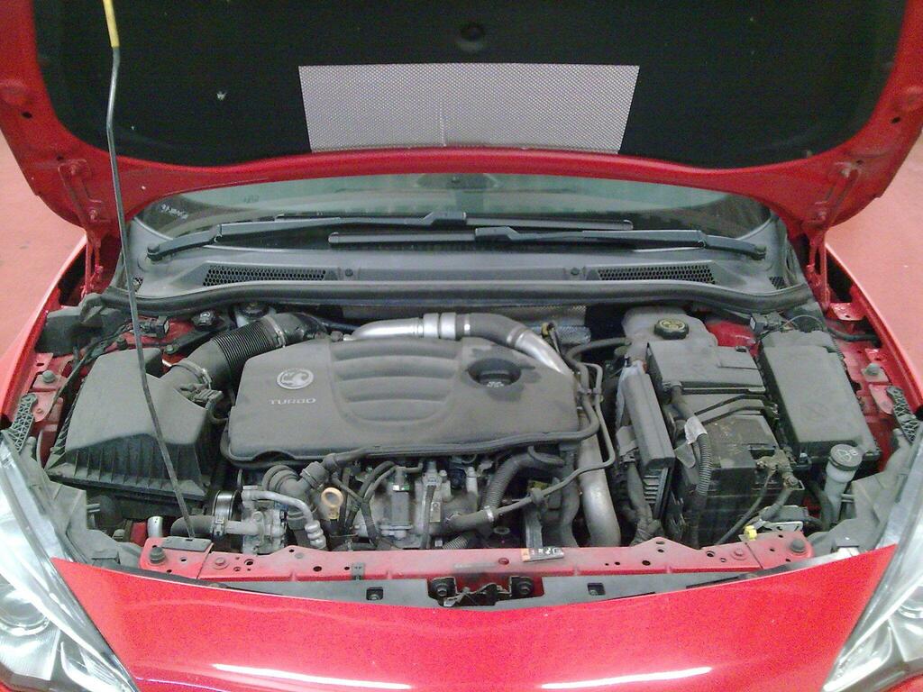 Vauxhall Astra GTC 16V Sri Coupe Black #12
