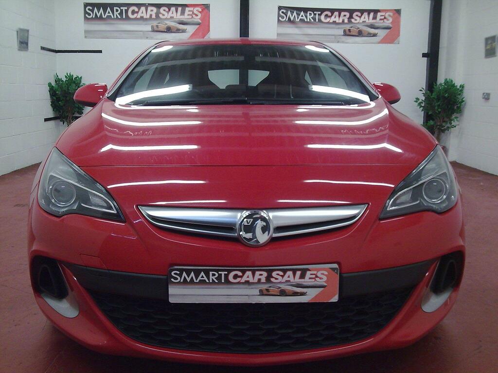 Vauxhall Astra GTC Vxr Red #4
