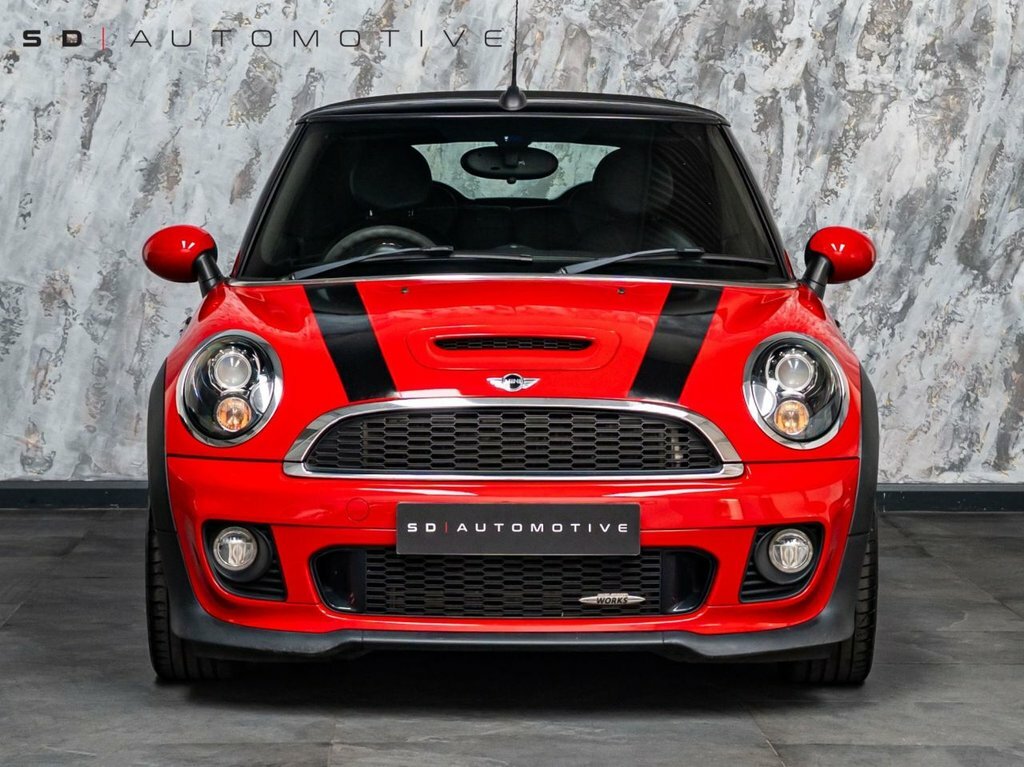 Mini Convertible 1.6L John Cooper Works Red #2