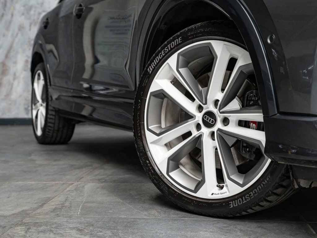 Audi SQ2 2L Vorsprung Grey #6