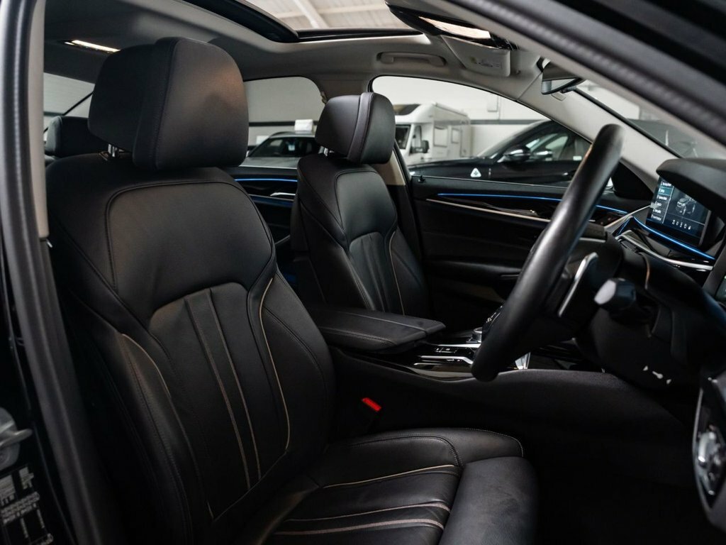 BMW 5 Series 2L Se YK23PYN Black #6