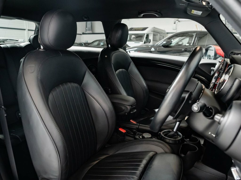 Mini Hatch 2L John Cooper Works LJ16WZC Black #6