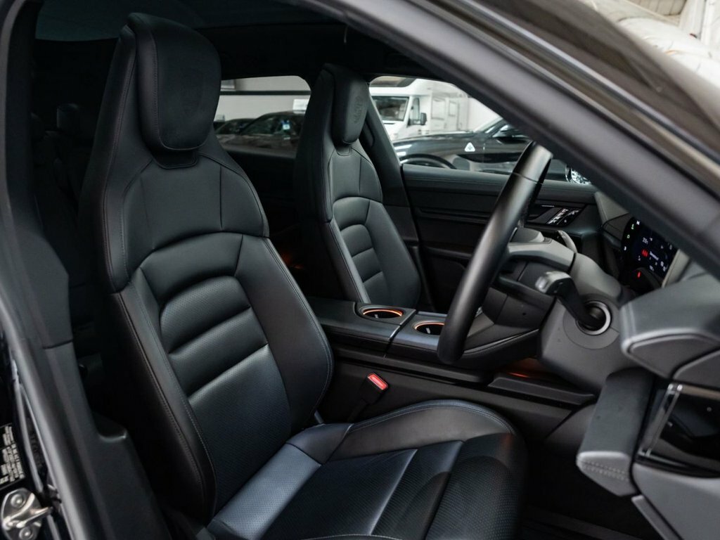 Porsche Taycan Estate KE71THU Black #5