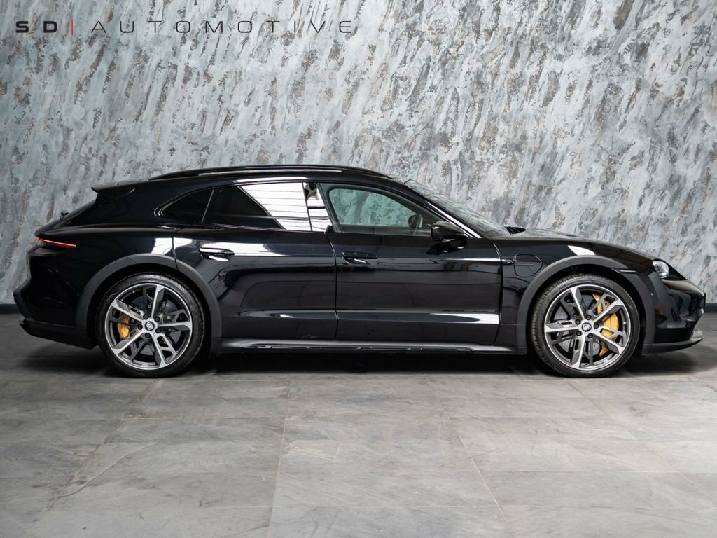 Porsche Taycan Estate KE71THU Black #6