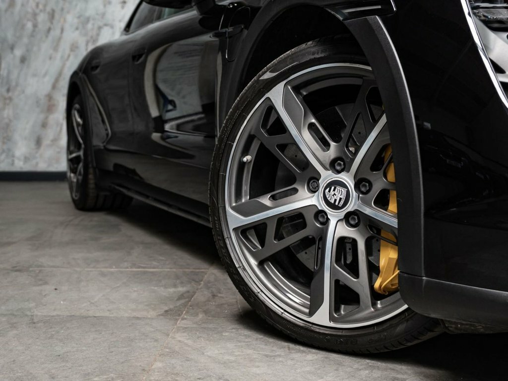 Porsche Taycan Estate KE71THU Black #4
