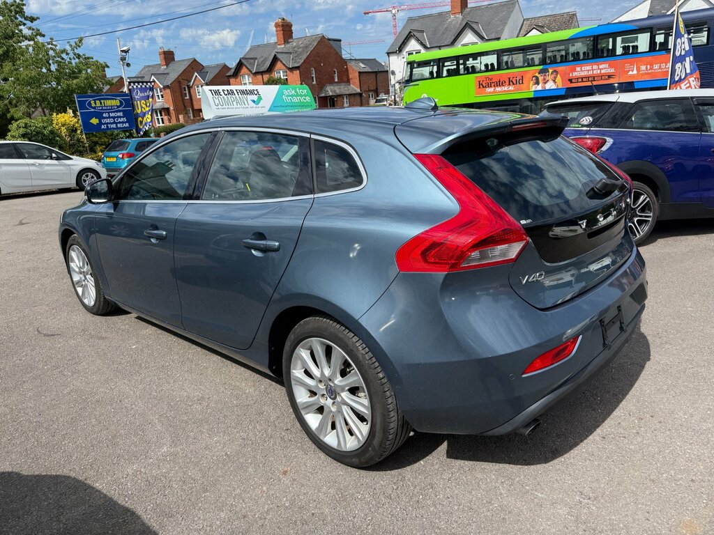 Volvo V40 Hatchback Blue #5