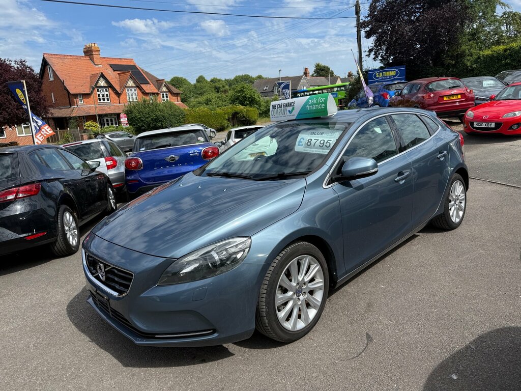Volvo V40 Hatchback Blue #2