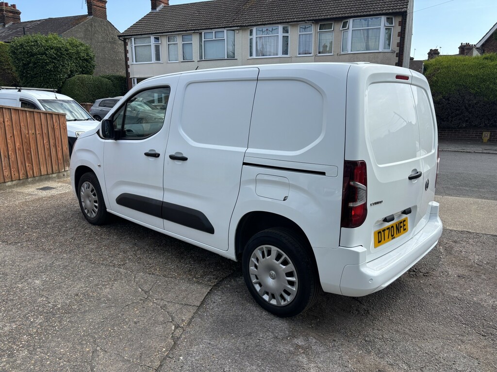 Vauxhall Combo 1.5 Turbo D 2300 Sportive White #3
