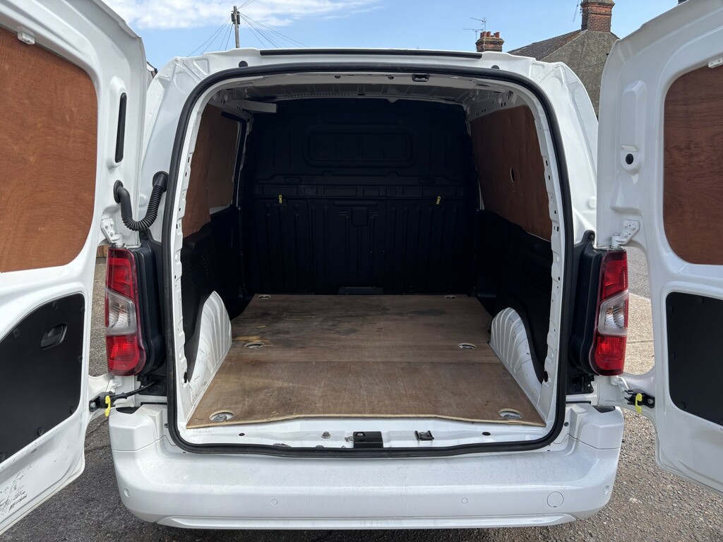 Vauxhall Combo Combo-e 2300 Sportive Grey #11