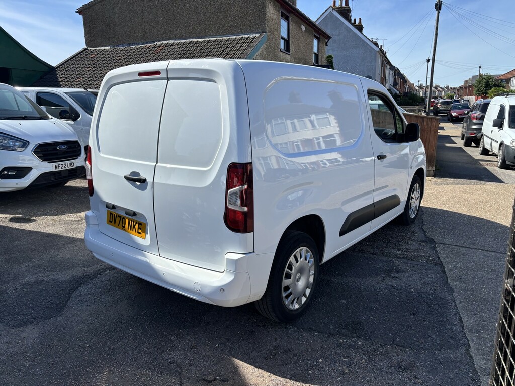 Vauxhall Combo 1.6 Turbo D 2300 Sportive White #5