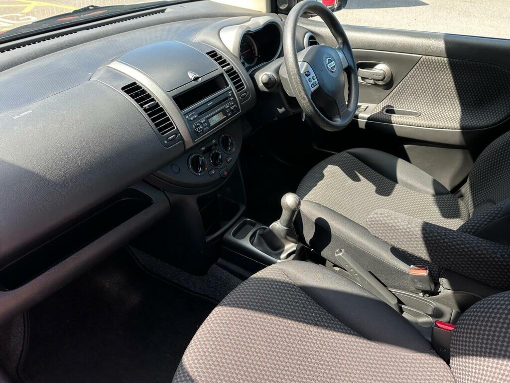 Nissan Note 1.6 16V Se Black #8