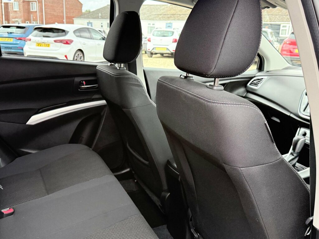 Suzuki SX4 S Cross Hatchback Black #16