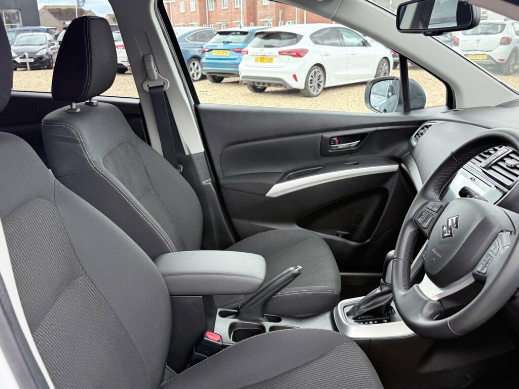 Suzuki SX4 S Cross Hatchback Black #19