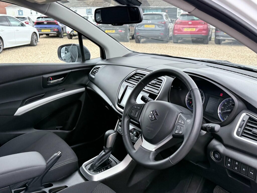 Suzuki SX4 S Cross Hatchback Black #24