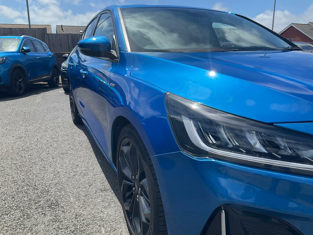 Ford Focus 1.5 Ecoblue St-line Vignale Hatchback A Blue #3