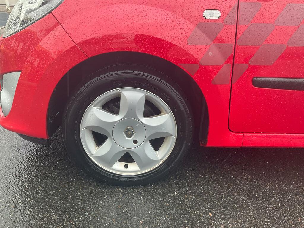 Renault Twingo Gt Black #12