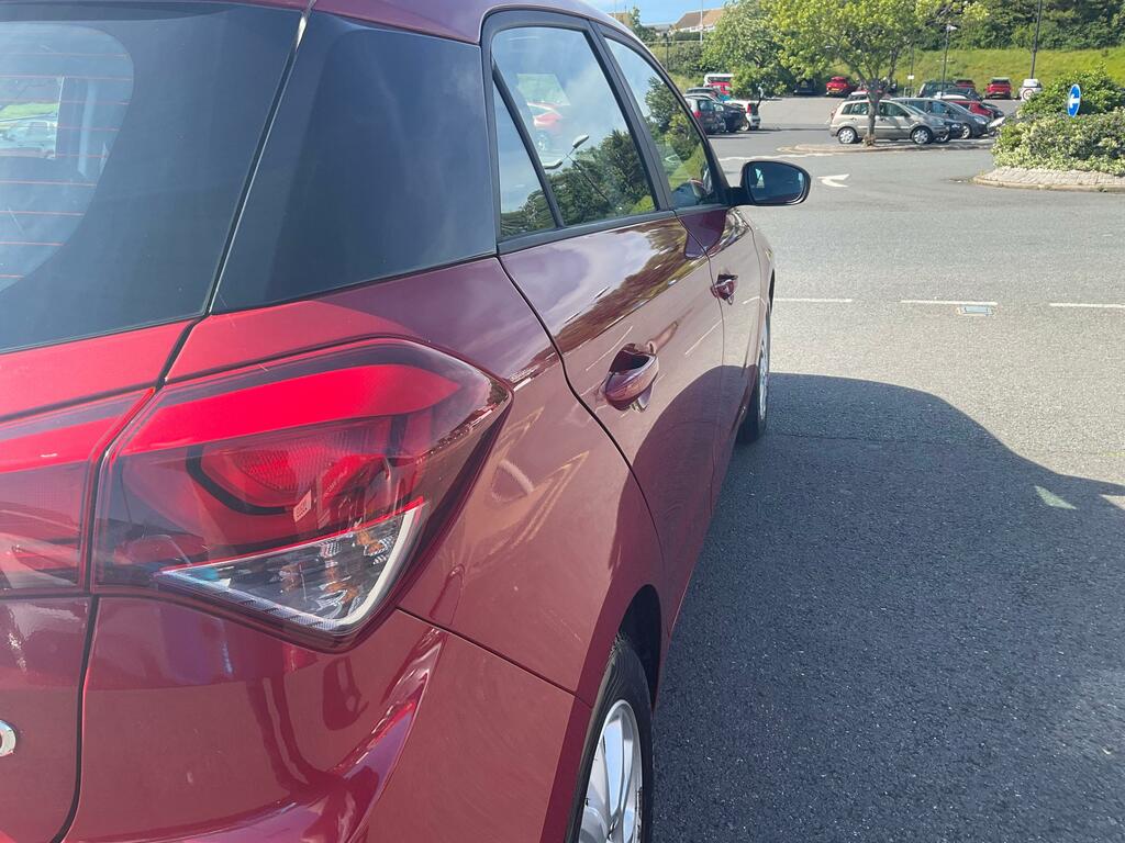 Hyundai I20 1.2 Se Hatchback Euro 6 84 Ps Red #4