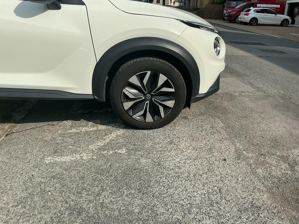 Nissan Juke 1.0 Dig-t Acenta Suv Dct Euro 6 S White #4