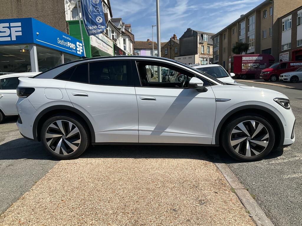 Volkswagen ID.5 Pro Performance 77Kwh Style Suv White #6