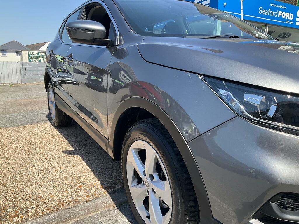 Nissan Qashqai 1.3 Dig-t Acenta Premium Suv Dct E YE21HGK Grey #3