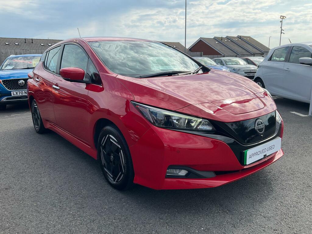 Nissan Leaf 39Kwh Acenta Hatchback 150 Ps Red