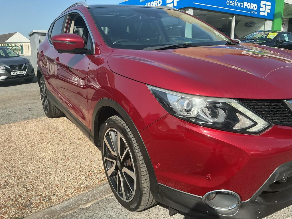 Nissan Qashqai 1.6 Dci Tekna Suv 2Wd Euro 6 S Red #3