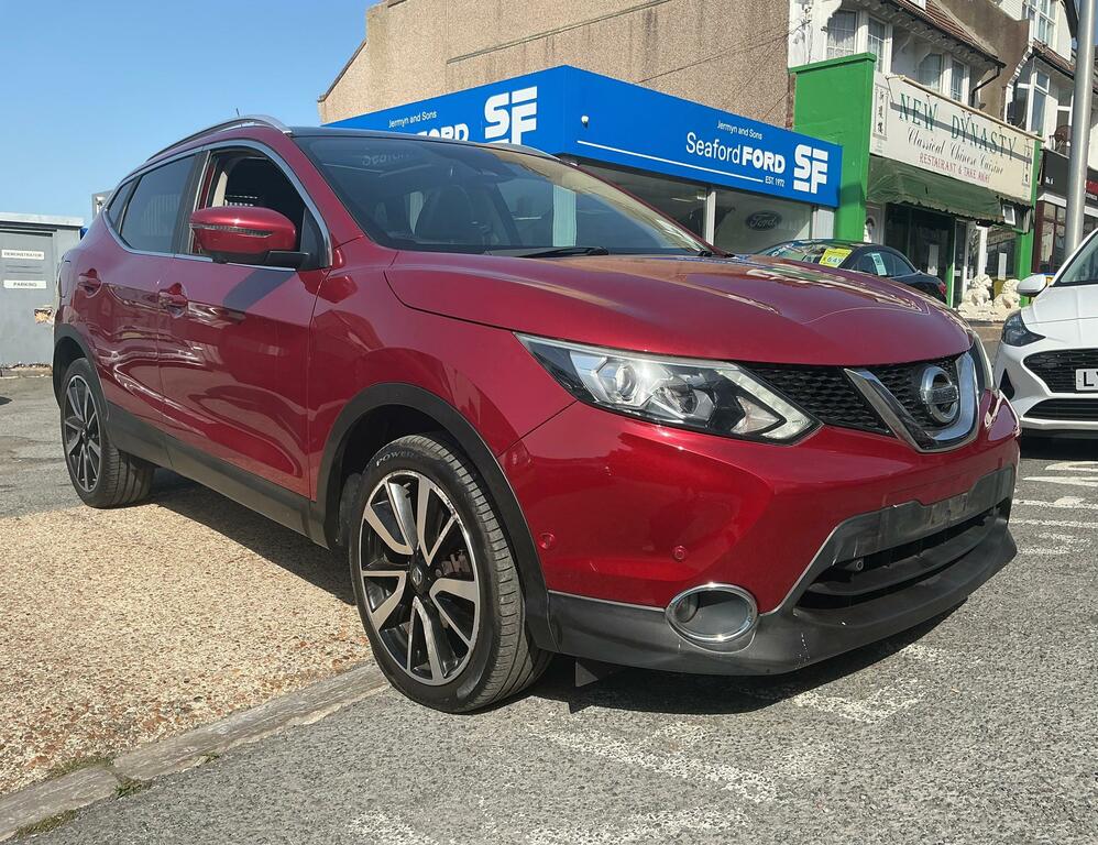 Nissan Qashqai 1.6 Dci Tekna Suv 2Wd Euro 6 S Red