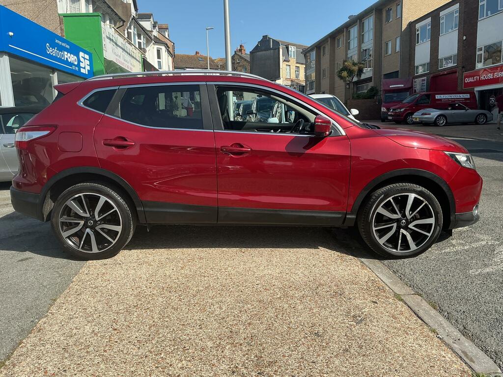 Nissan Qashqai 1.6 Dci Tekna Suv 2Wd Euro 6 S Red #5