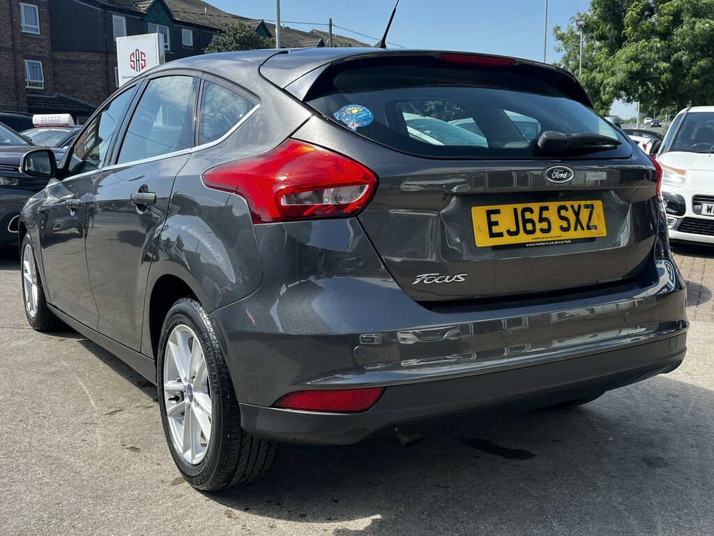 Ford Focus Hatchback 1.5 Tdci Zetec 201565 EJ65SXZ Grey #6