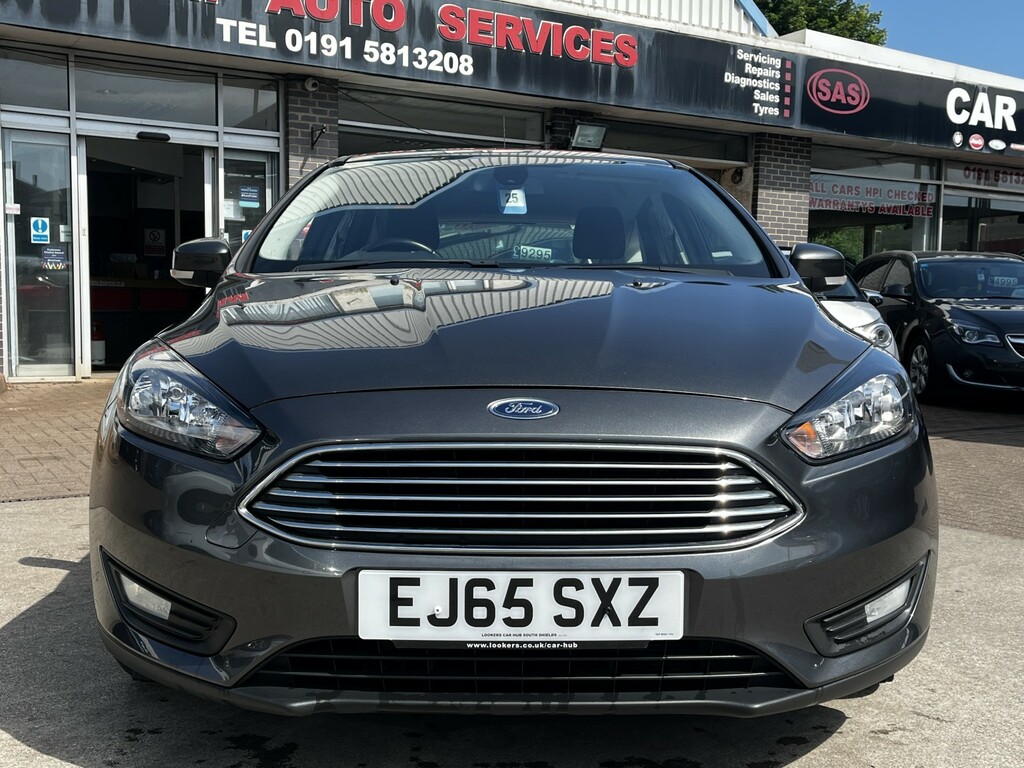 Ford Focus Hatchback 1.5 Tdci Zetec 201565 EJ65SXZ Grey #2