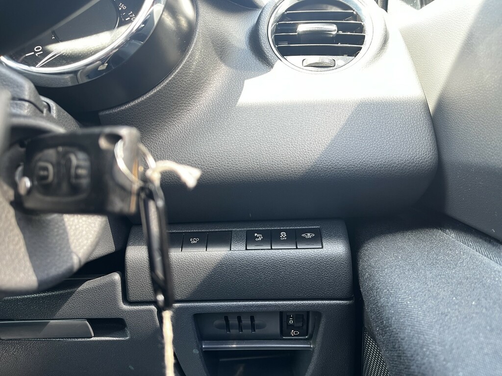 Peugeot 3008 Hatchback E Blue #17