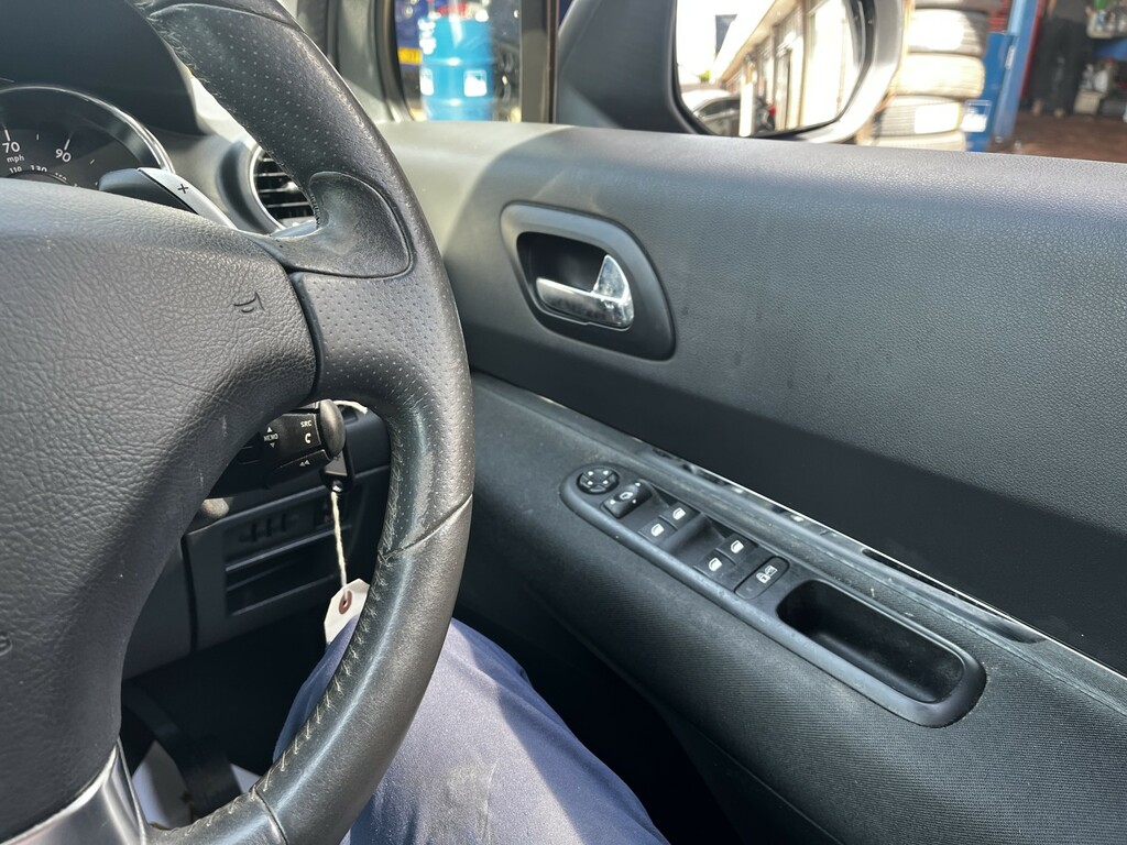 Peugeot 3008 Hatchback E Blue #12