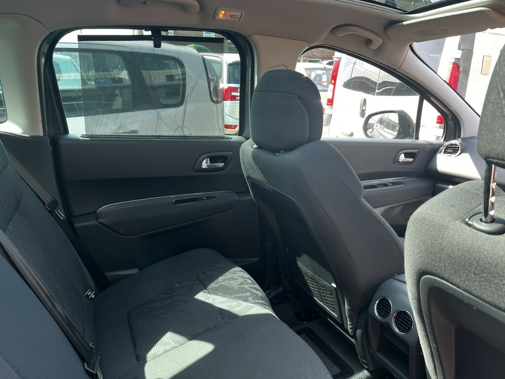 Peugeot 3008 Hatchback E Blue #18