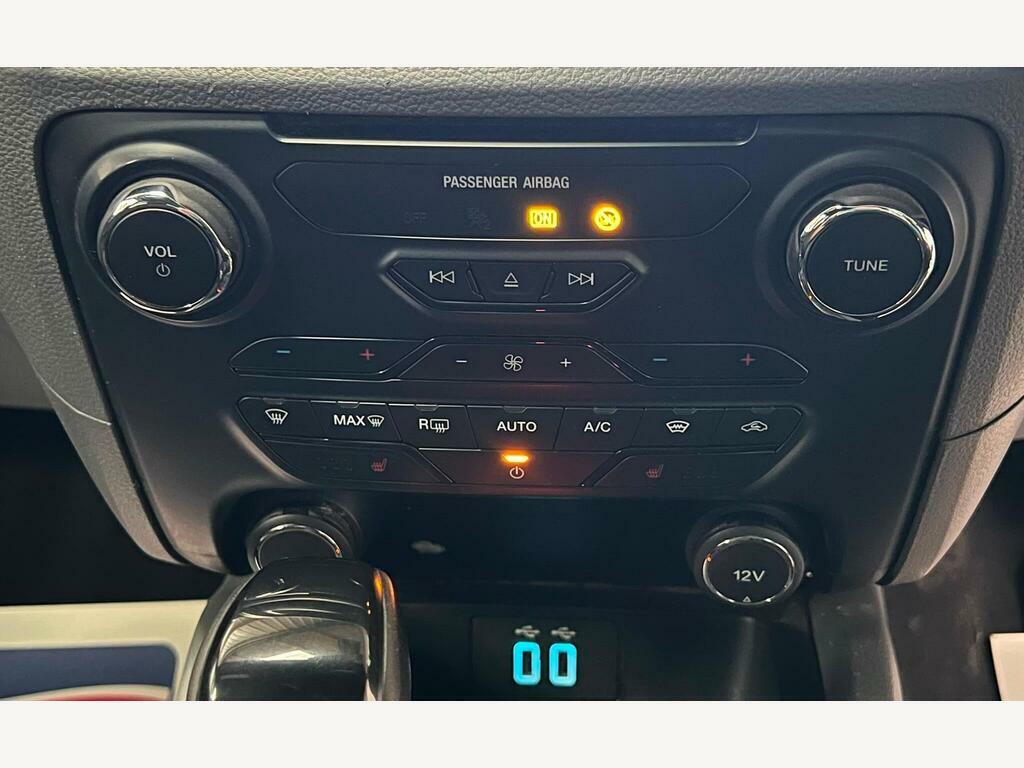 Ford Ranger Wildtrak Ecoblue White #19