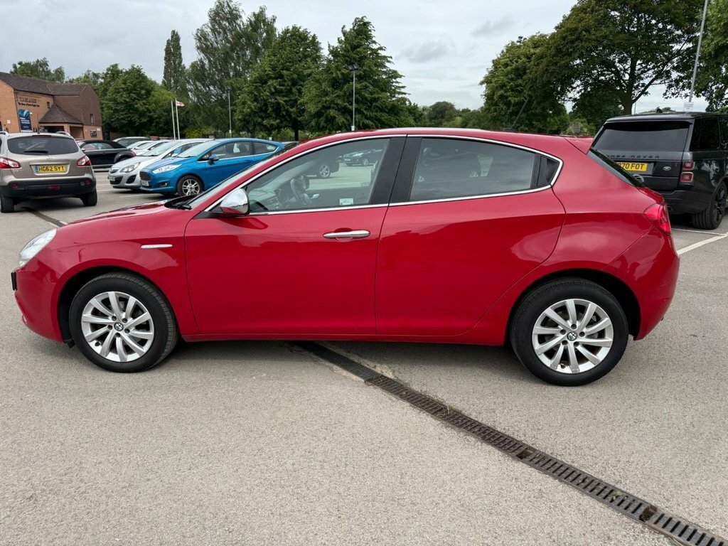 Alfa Romeo Giulietta 1.4L Distinctive PN15XOD Red #5