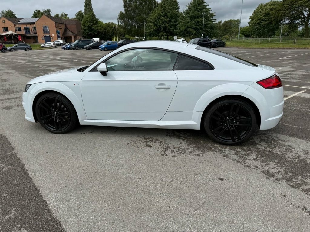 Audi TT 2L S Line KV15EOJ White #4
